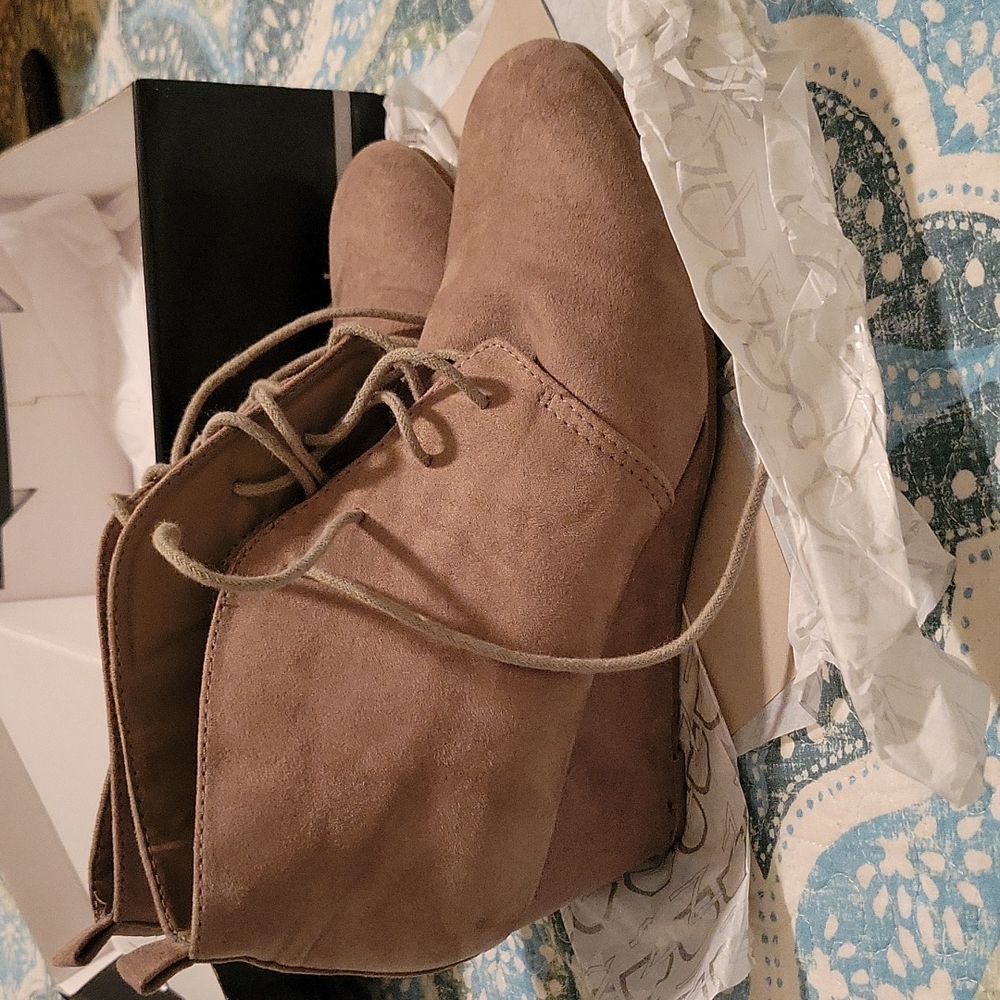 Booties - Picture 3 of 4